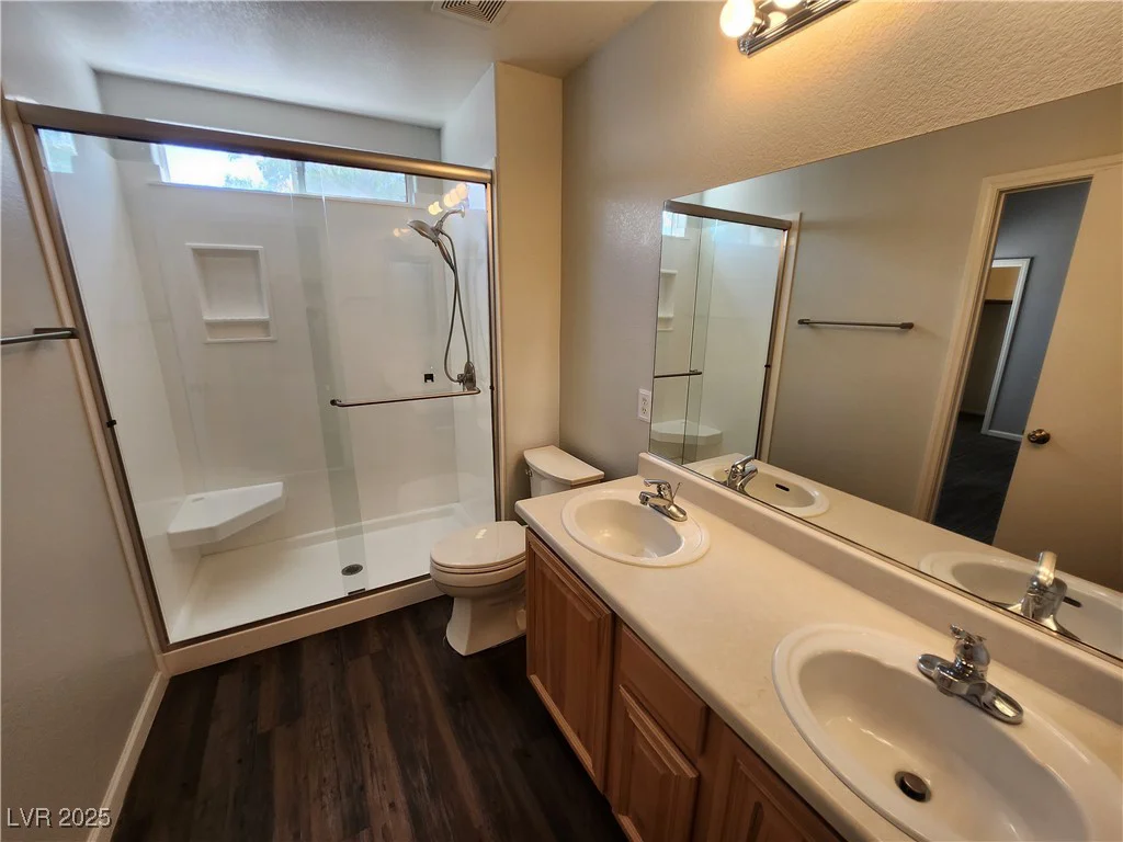 4913 Royal Lake, Las Vegas, NV 89131