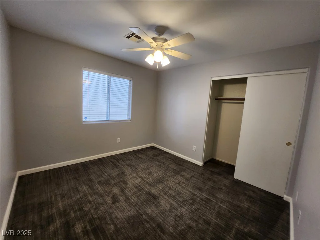 4913 Royal Lake, Las Vegas, NV 89131