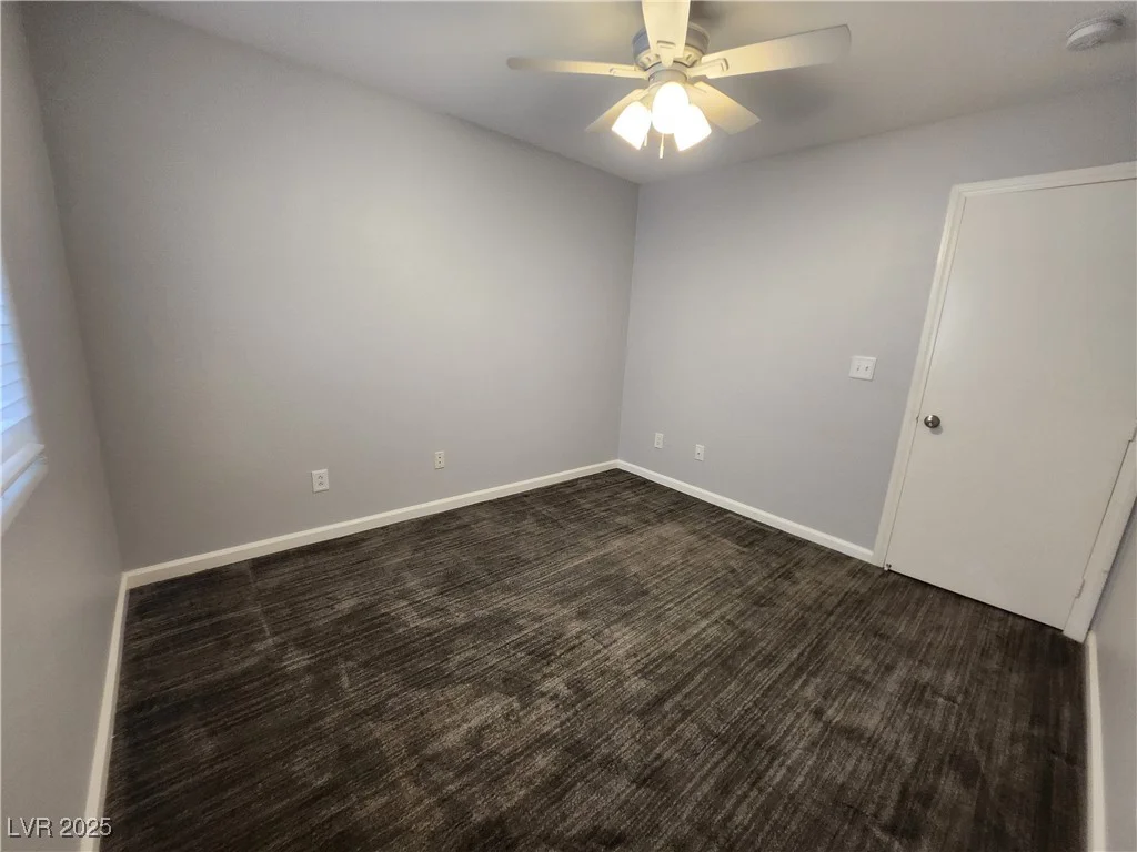 4913 Royal Lake, Las Vegas, NV 89131