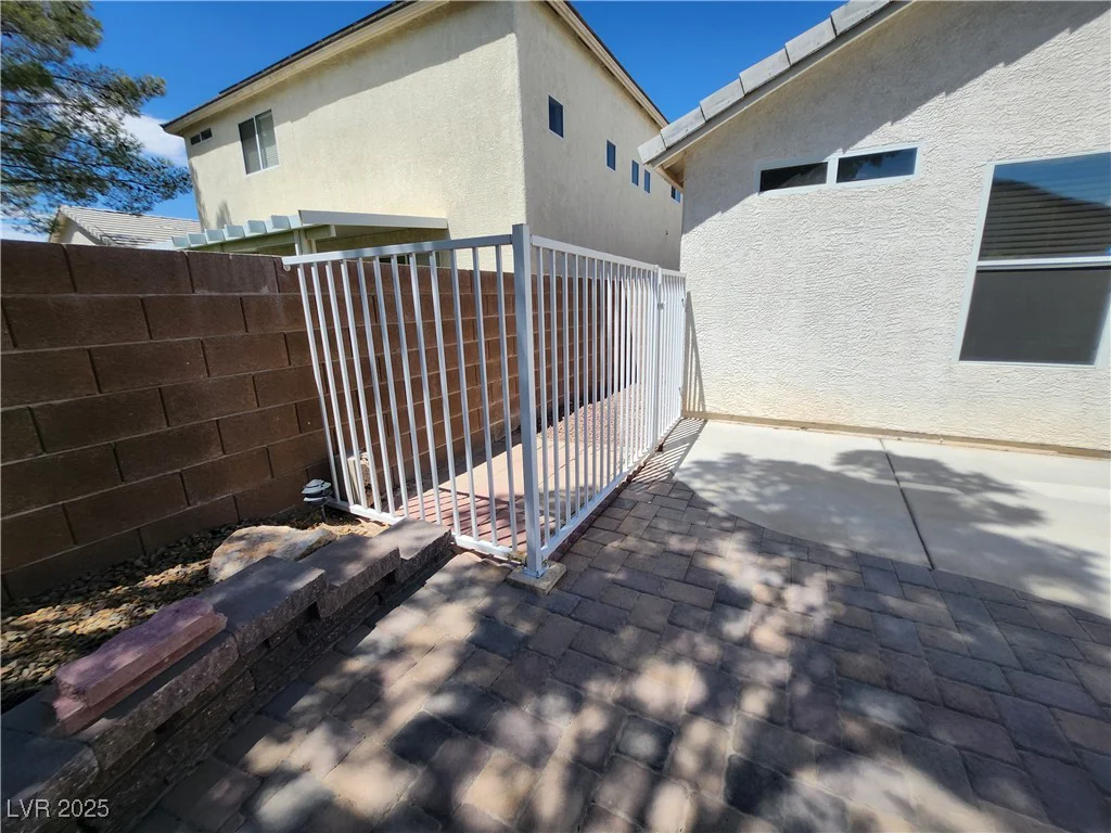 4913 Royal Lake, Las Vegas, NV 89131