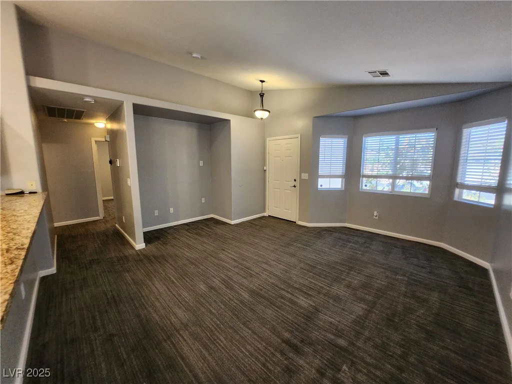 4913 Royal Lake, Las Vegas, NV 89131