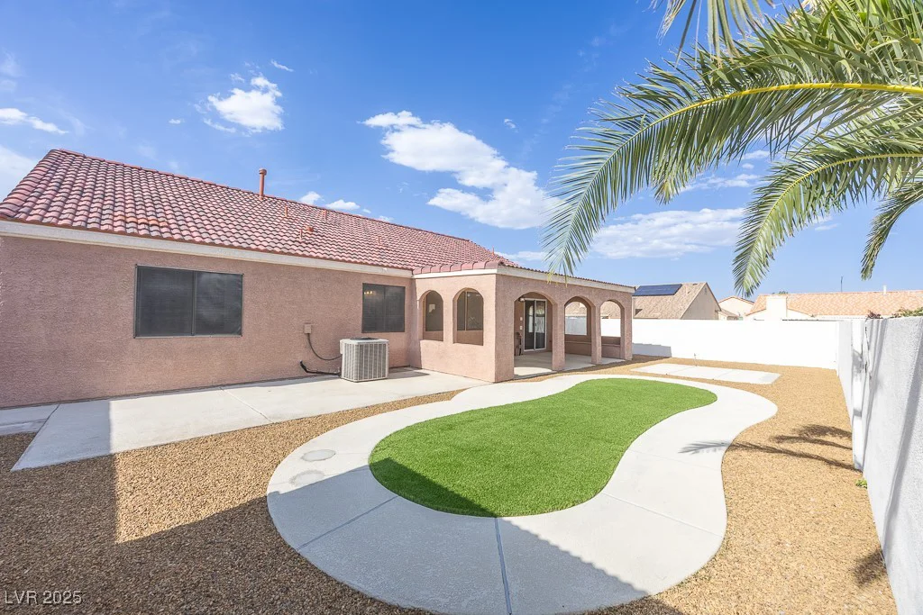 2403 Sexton, North Las Vegas, NV 89031