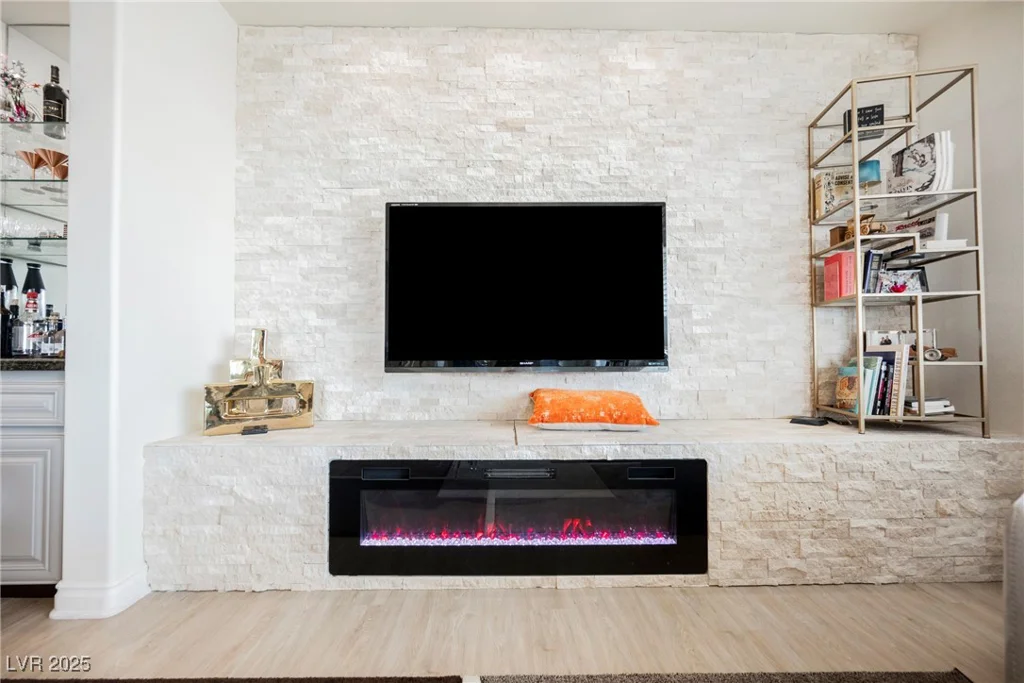 9213 Las Manaitas, Las Vegas, NV 89144