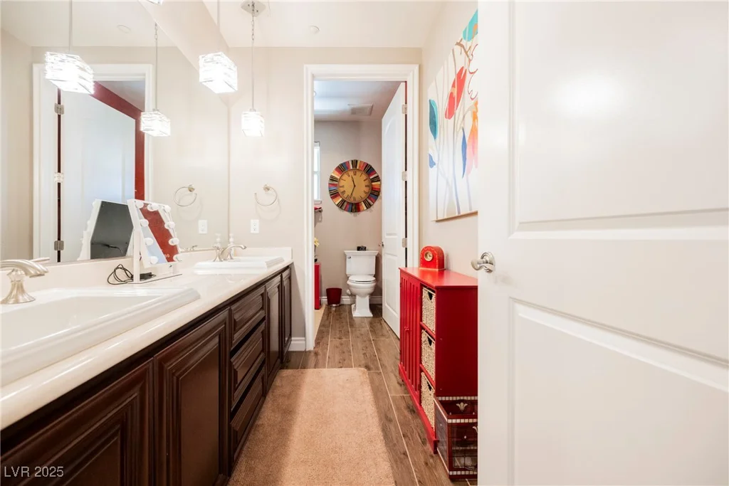 9213 Las Manaitas, Las Vegas, NV 89144