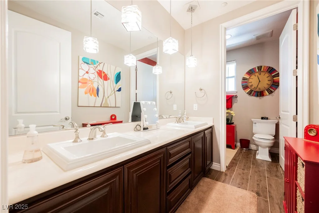 9213 Las Manaitas, Las Vegas, NV 89144