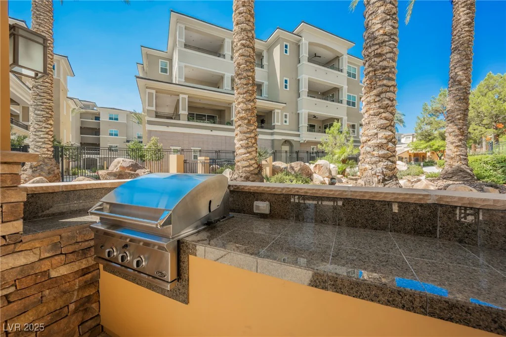 9213 Las Manaitas, Las Vegas, NV 89144