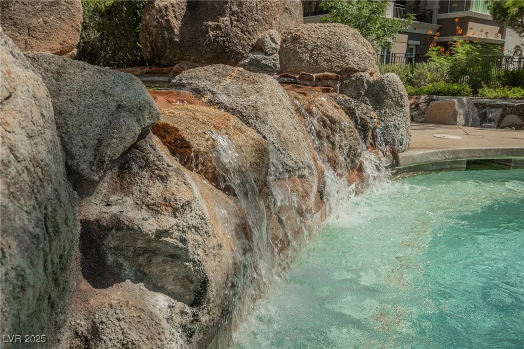 9213 Las Manaitas, Las Vegas, NV 89144