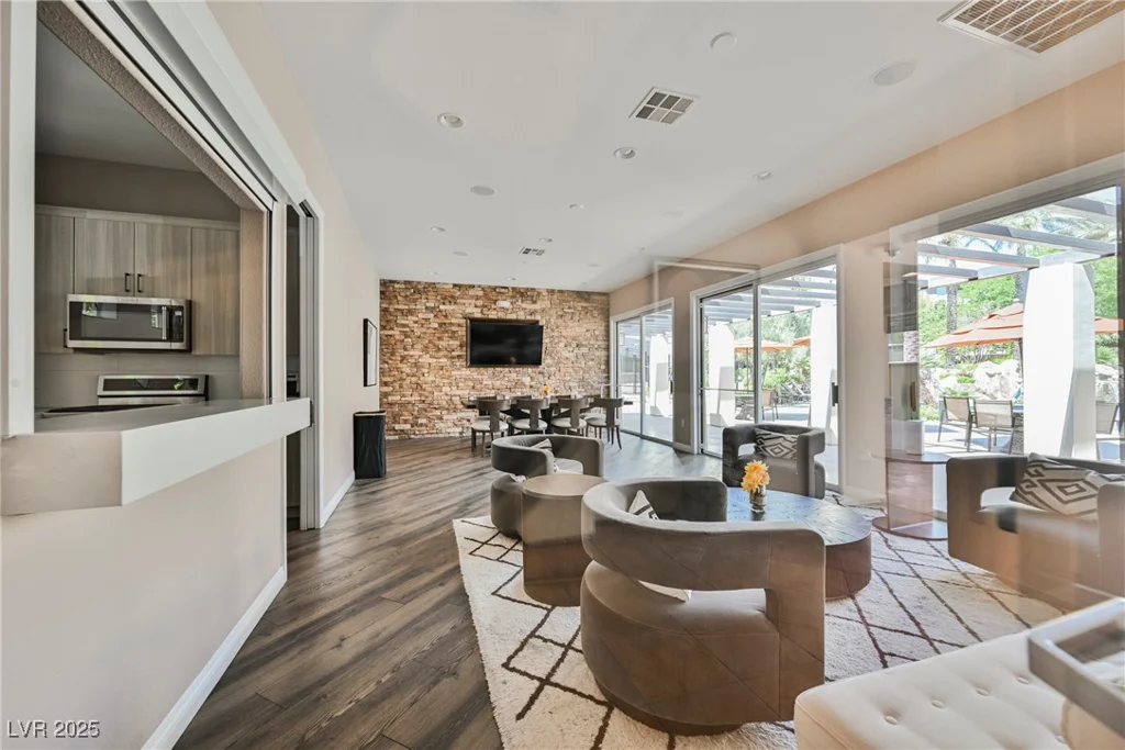 9213 Las Manaitas, Las Vegas, NV 89144