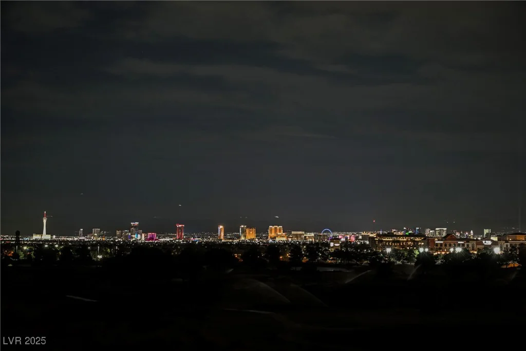 9213 Las Manaitas, Las Vegas, NV 89144