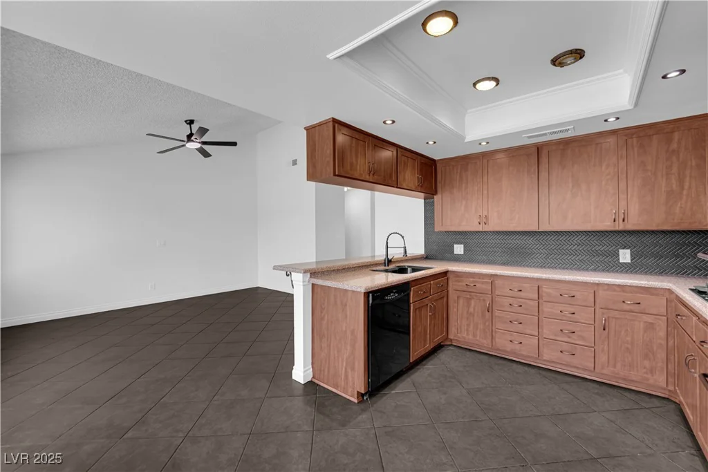 6791 Greengrove, Las Vegas, NV 89103