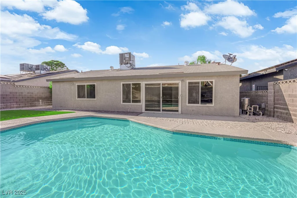 6791 Greengrove, Las Vegas, NV 89103