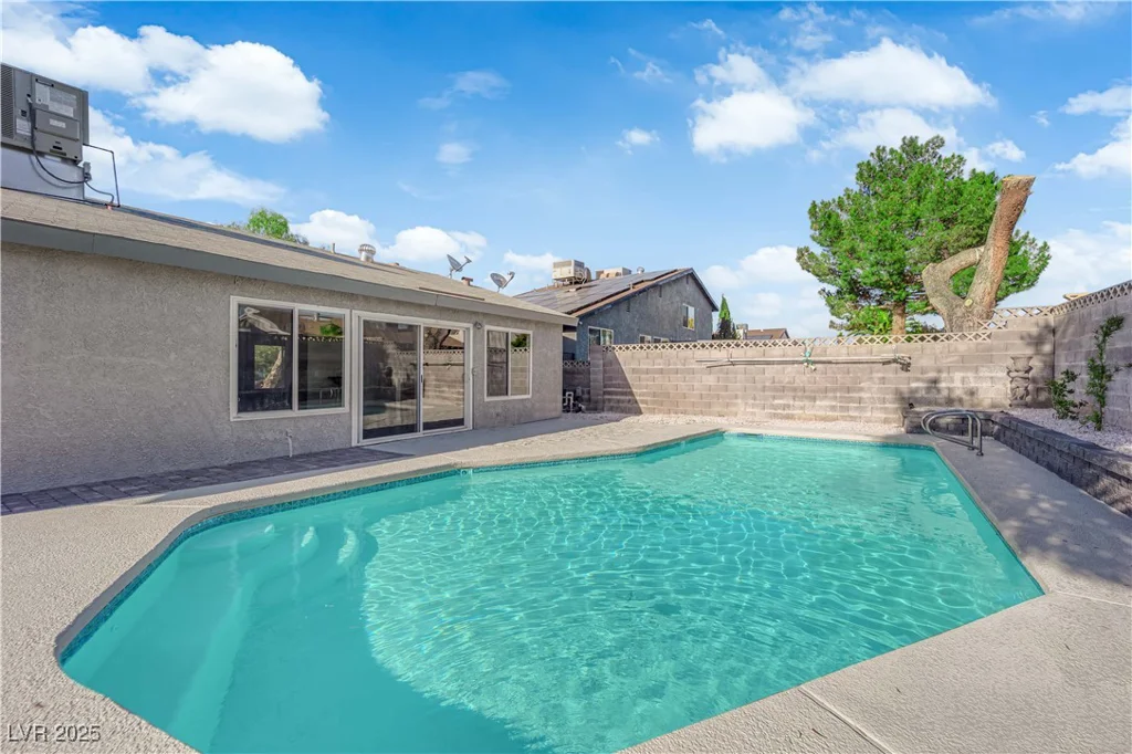 6791 Greengrove, Las Vegas, NV 89103
