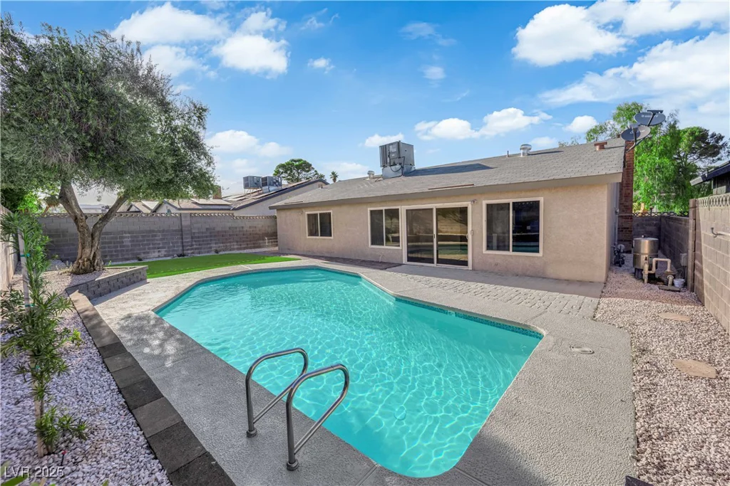6791 Greengrove, Las Vegas, NV 89103