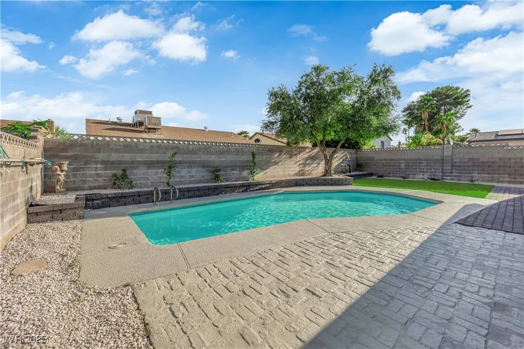 6791 Greengrove, Las Vegas, NV 89103
