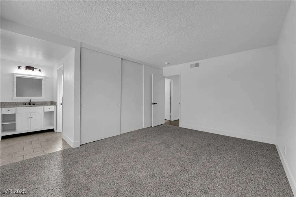 6791 Greengrove, Las Vegas, NV 89103