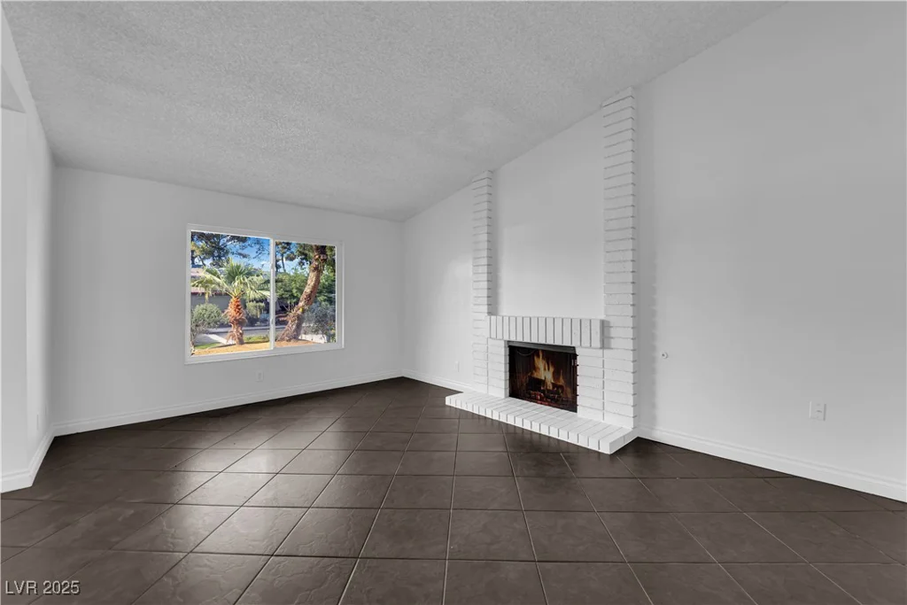 6791 Greengrove, Las Vegas, NV 89103