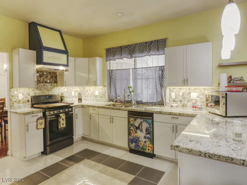 1520 Camarillo, North Las Vegas, NV 89031