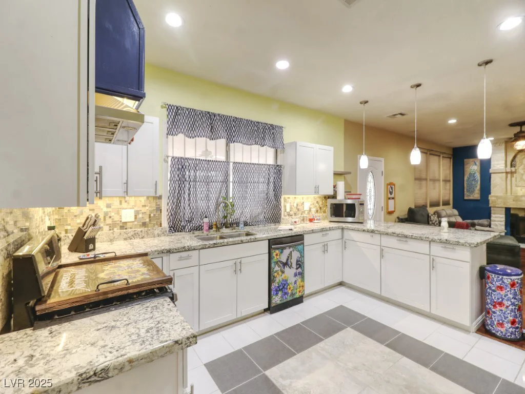 1520 Camarillo, North Las Vegas, NV 89031