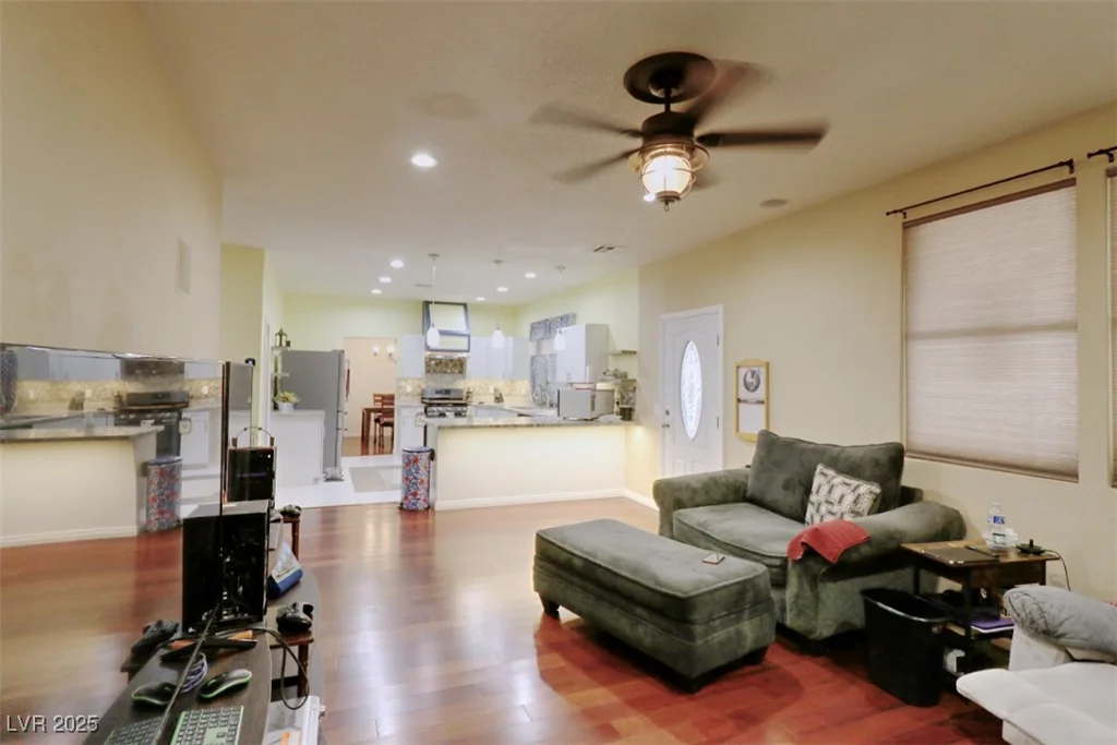 1520 Camarillo, North Las Vegas, NV 89031