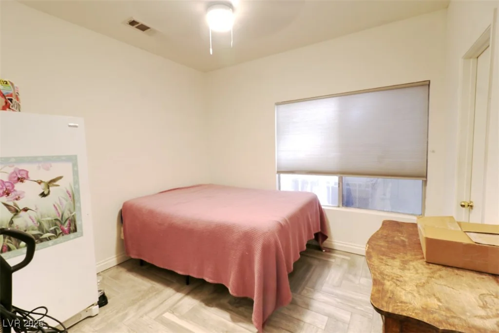 1520 Camarillo, North Las Vegas, NV 89031