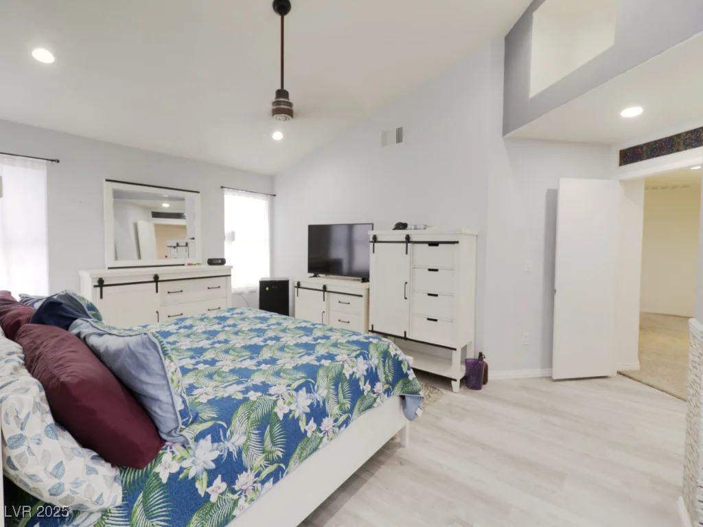 1520 Camarillo, North Las Vegas, NV 89031
