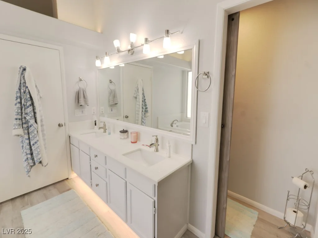 1520 Camarillo, North Las Vegas, NV 89031