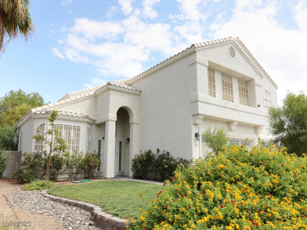 1520 Camarillo, North Las Vegas, NV 89031