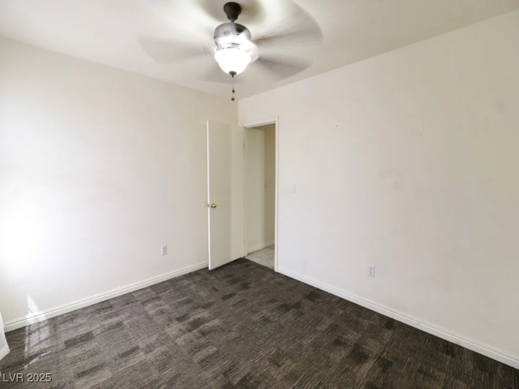 1520 Camarillo, North Las Vegas, NV 89031
