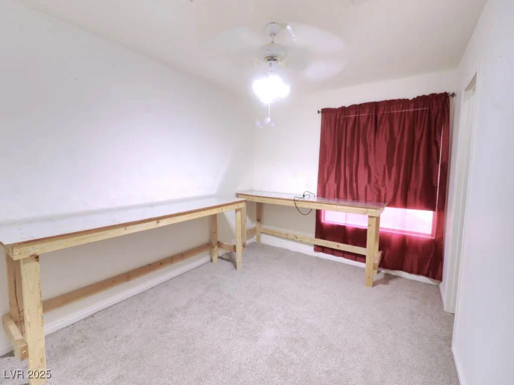 1520 Camarillo, North Las Vegas, NV 89031