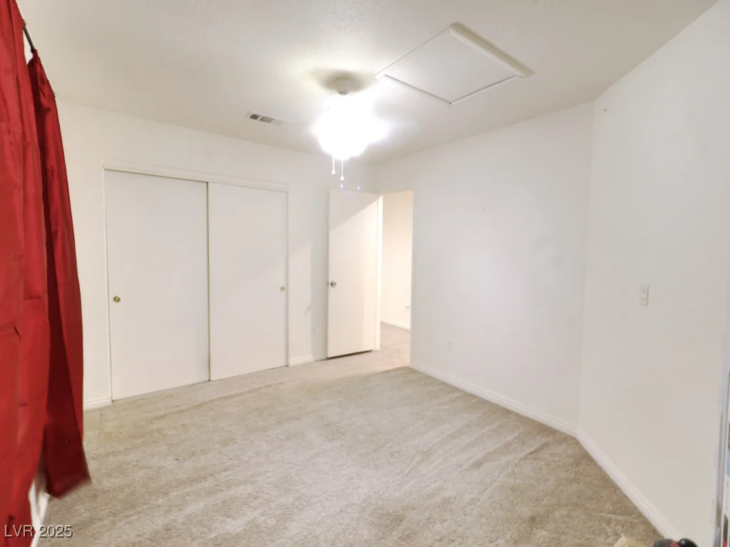 1520 Camarillo, North Las Vegas, NV 89031