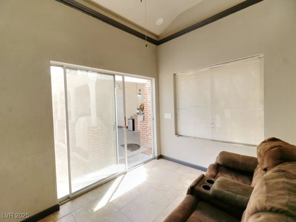 1520 Camarillo, North Las Vegas, NV 89031