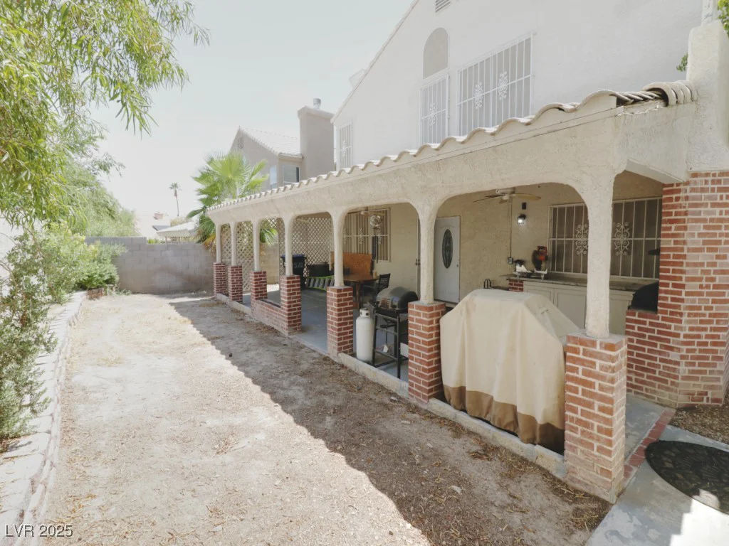 1520 Camarillo, North Las Vegas, NV 89031