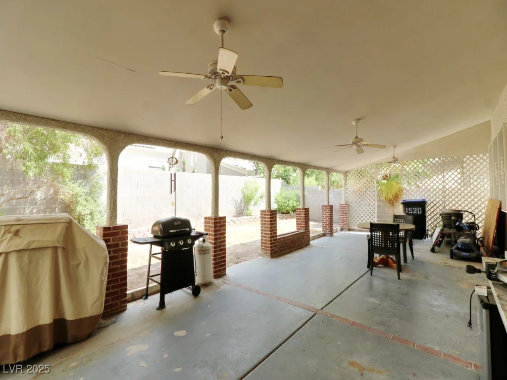 1520 Camarillo, North Las Vegas, NV 89031
