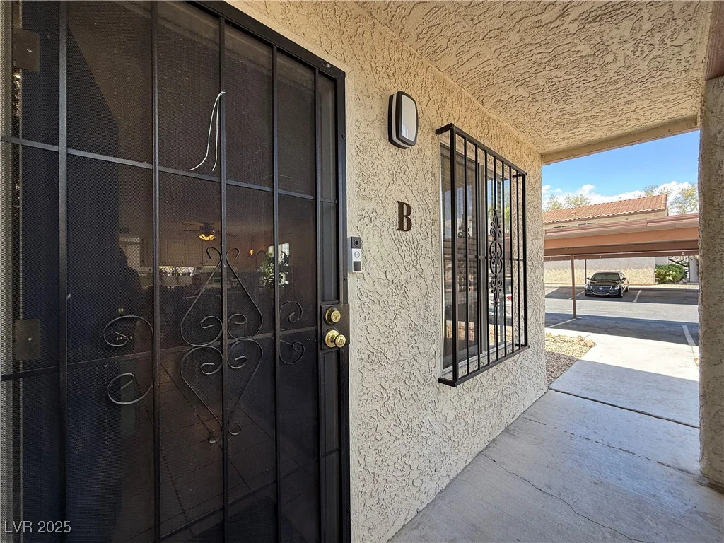3245 Arville, Las Vegas, NV 89102
