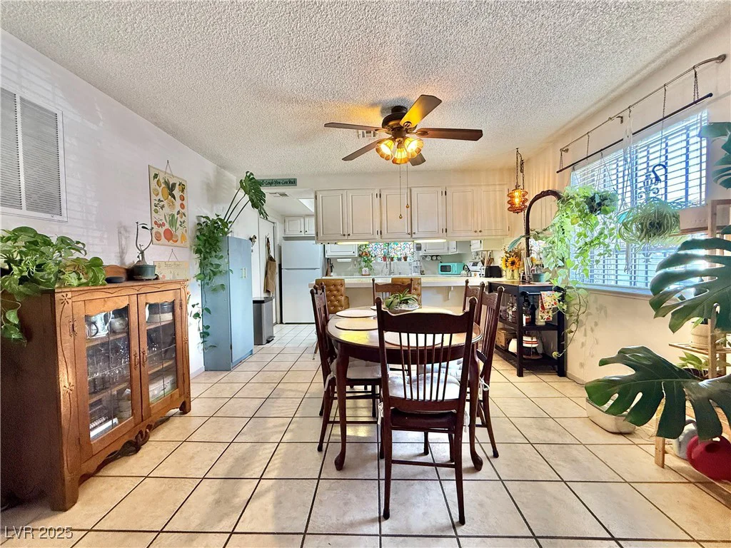 3245 Arville, Las Vegas, NV 89102