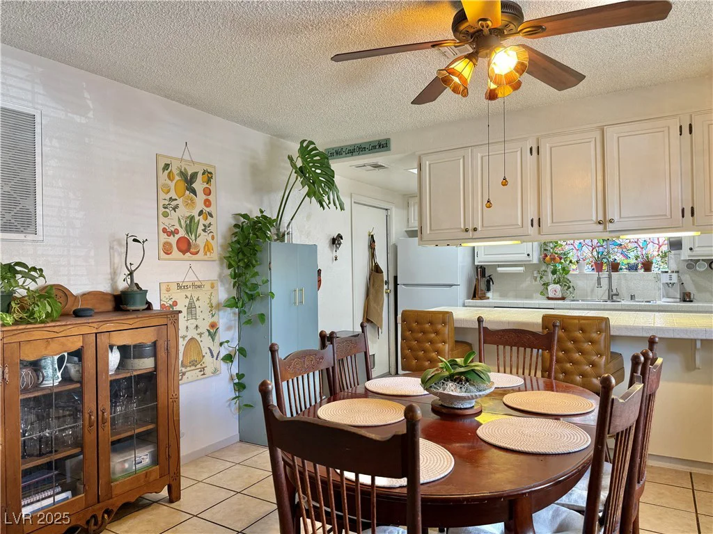 3245 Arville, Las Vegas, NV 89102