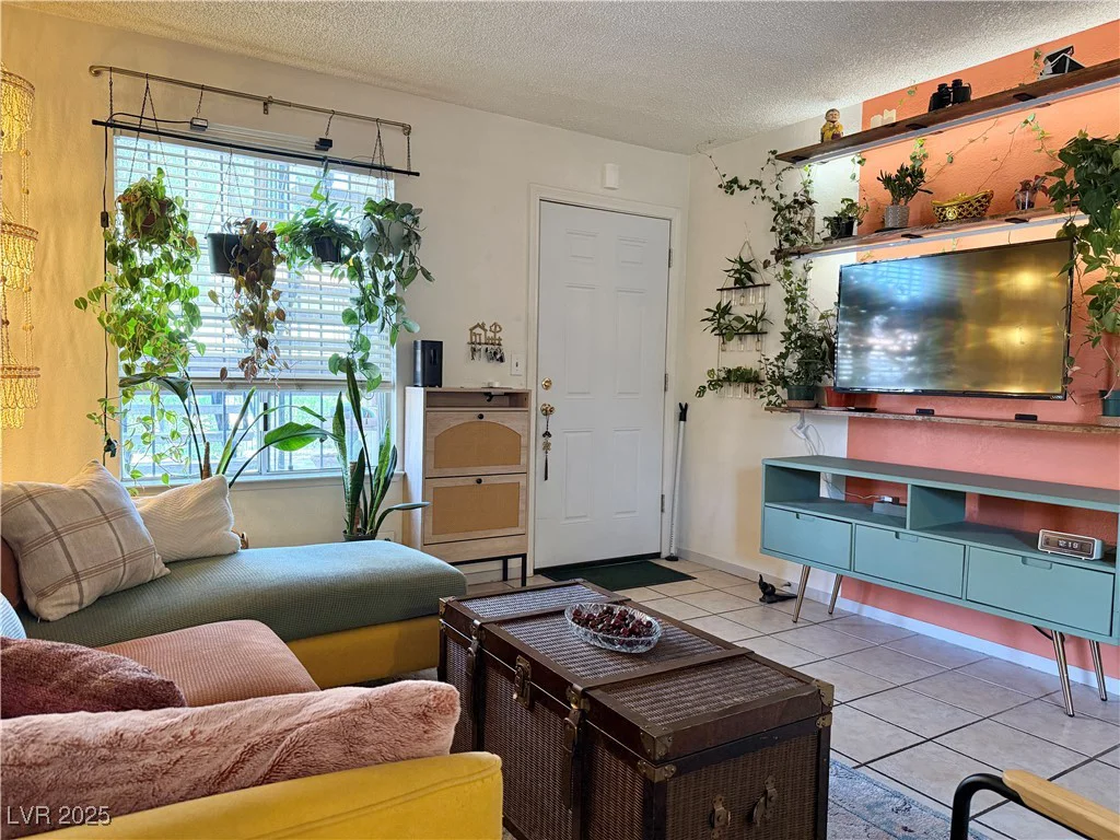 3245 Arville, Las Vegas, NV 89102