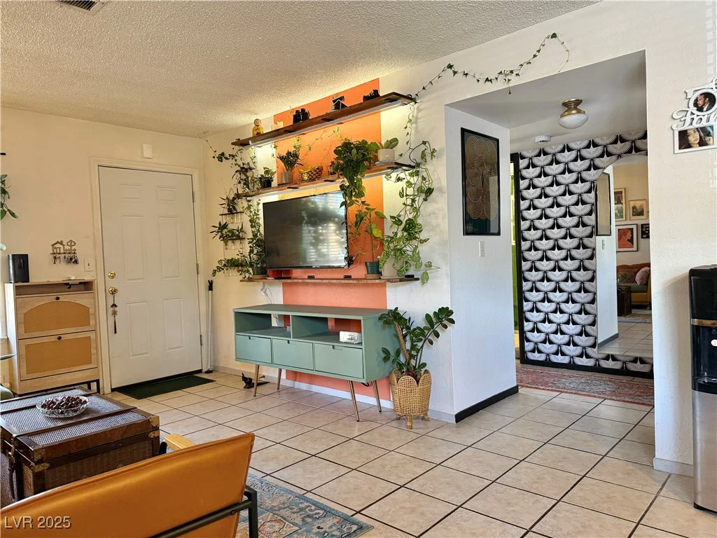 3245 Arville, Las Vegas, NV 89102