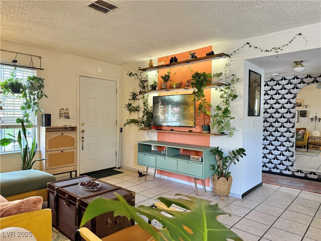 3245 Arville, Las Vegas, NV 89102