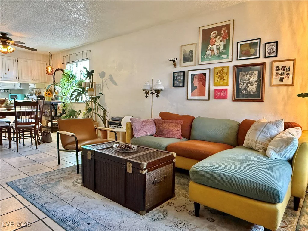3245 Arville, Las Vegas, NV 89102