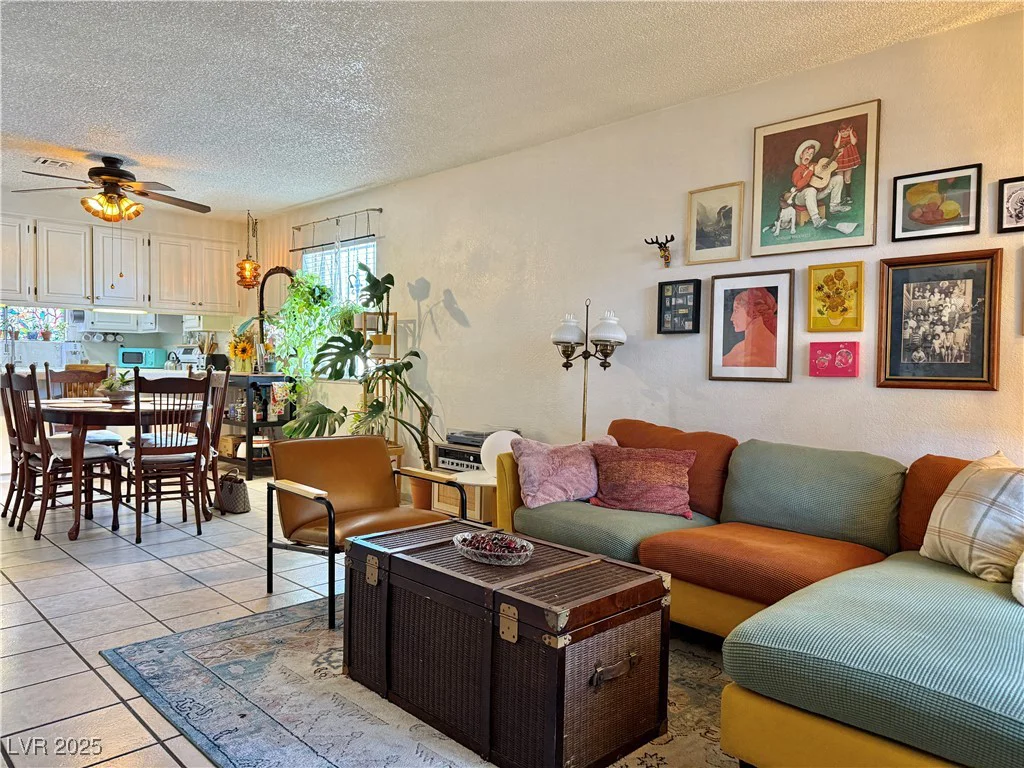 3245 Arville, Las Vegas, NV 89102