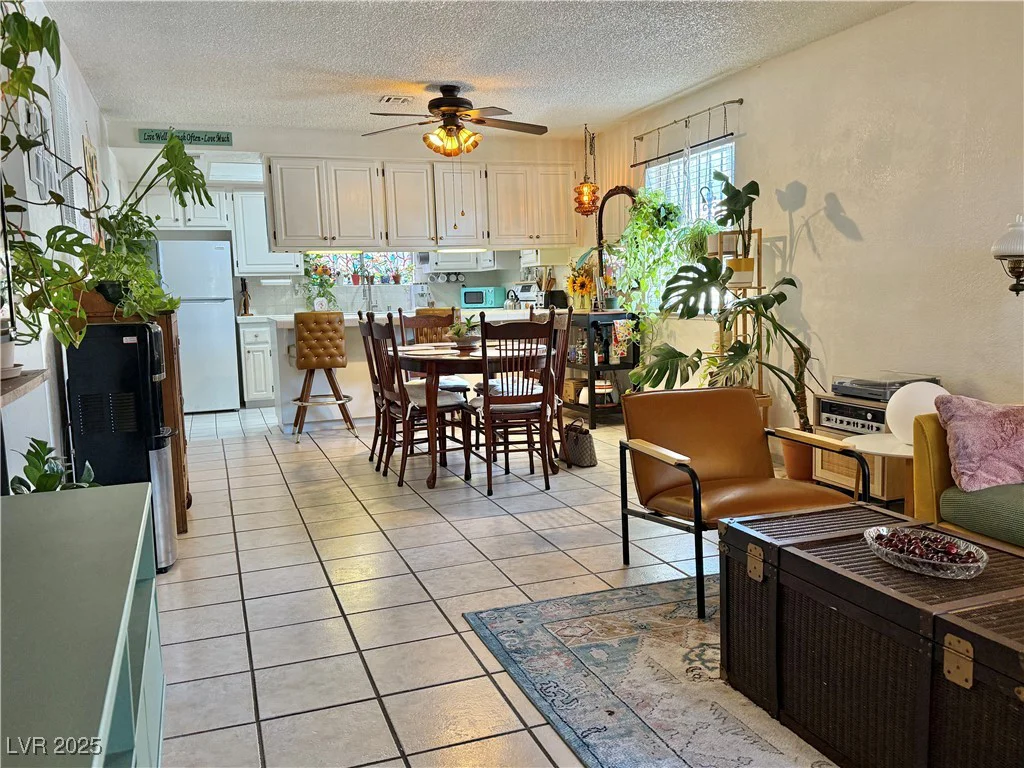 3245 Arville, Las Vegas, NV 89102