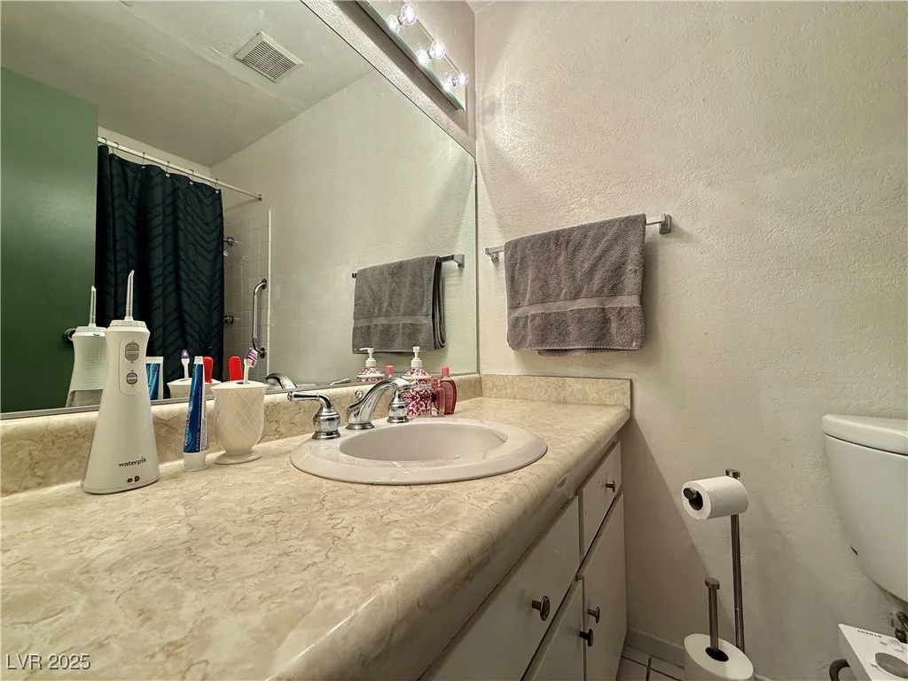 3245 Arville, Las Vegas, NV 89102