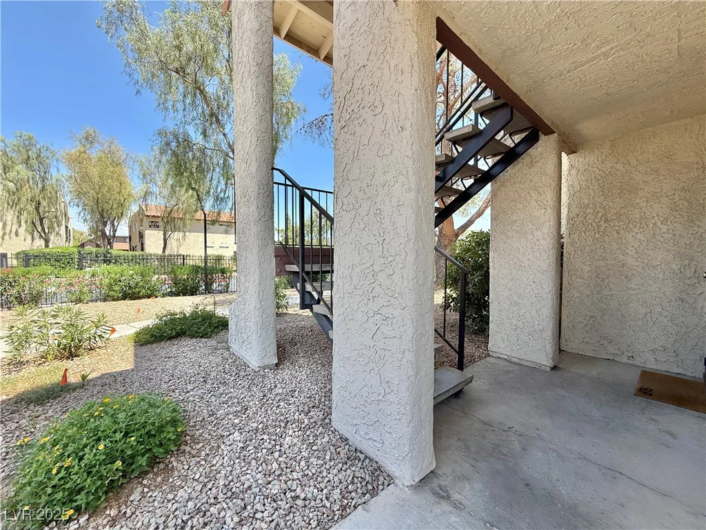 3245 Arville, Las Vegas, NV 89102