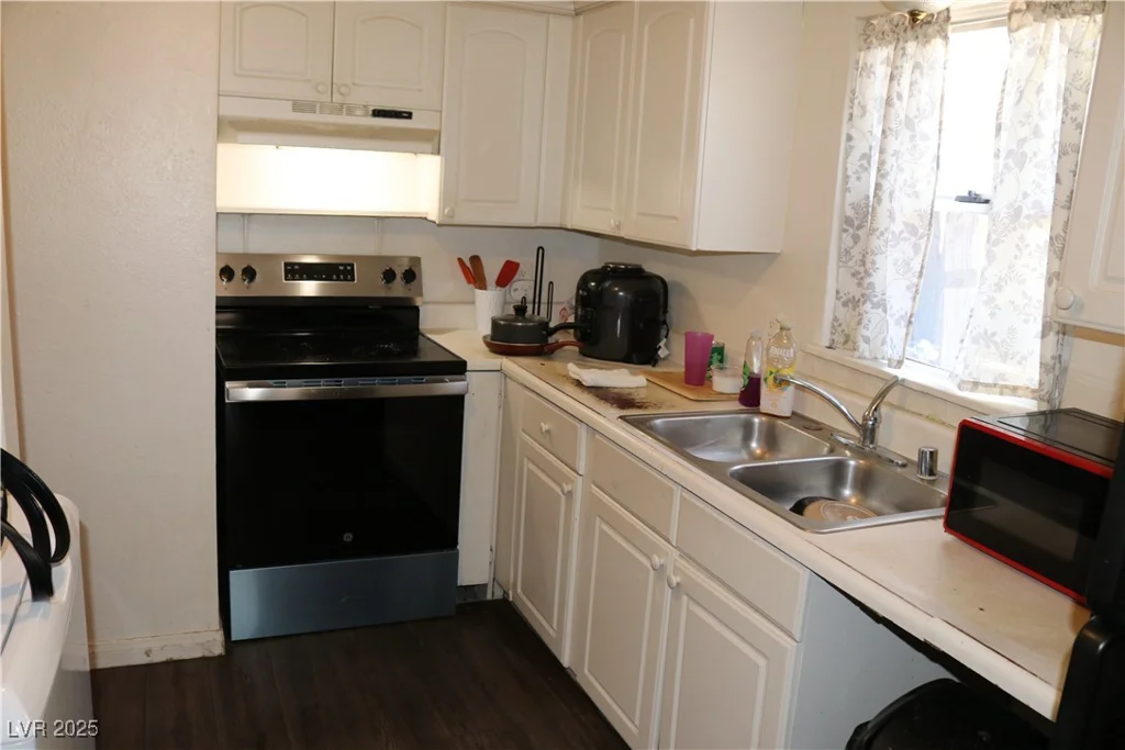 50 27th, Las Vegas, NV 89101