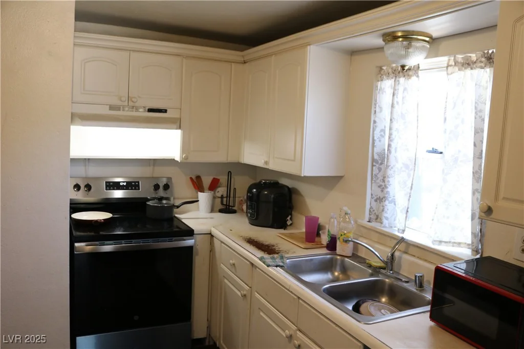 50 27th, Las Vegas, NV 89101