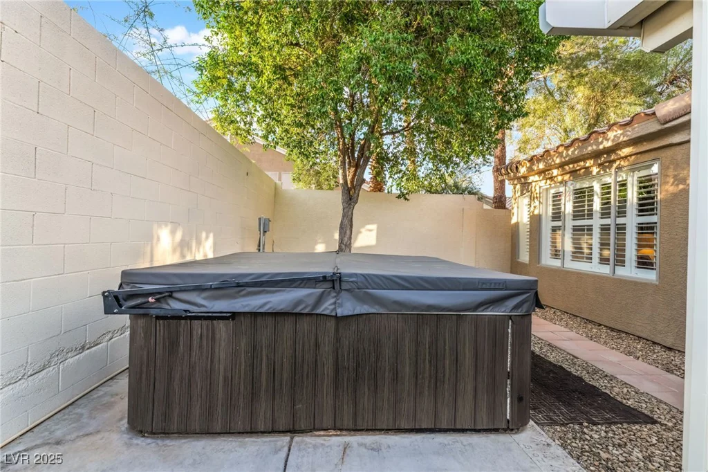 1901 Rolling Dunes, Las Vegas, NV 89117