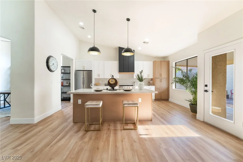 1901 Rolling Dunes, Las Vegas, NV 89117