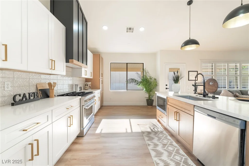 1901 Rolling Dunes, Las Vegas, NV 89117
