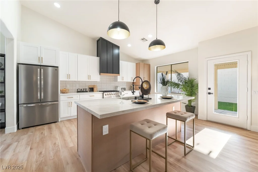 1901 Rolling Dunes, Las Vegas, NV 89117